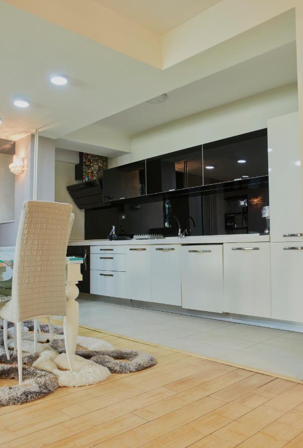 Diamond Butterfly Apartment Скопье Экстерьер фото