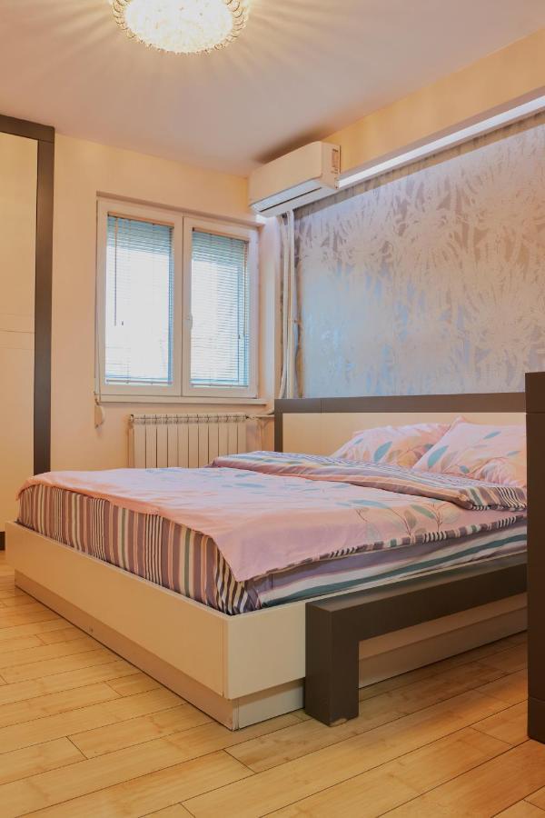 Diamond Butterfly Apartment Скопье Экстерьер фото